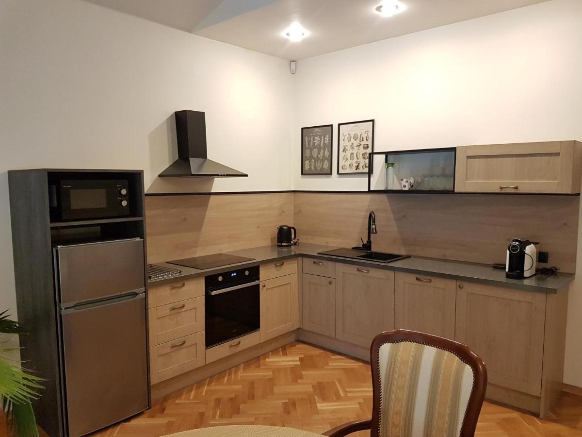 Apartament Z Ogrodem Apartment Stanislawow Pierwszy  Luaran gambar