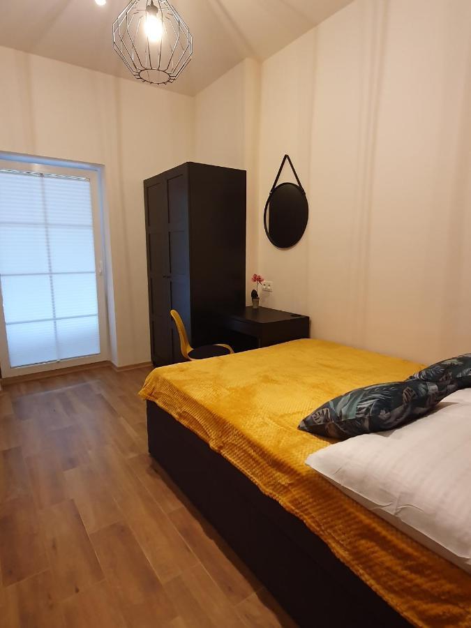 Apartament Z Ogrodem Apartment Stanislawow Pierwszy  Luaran gambar