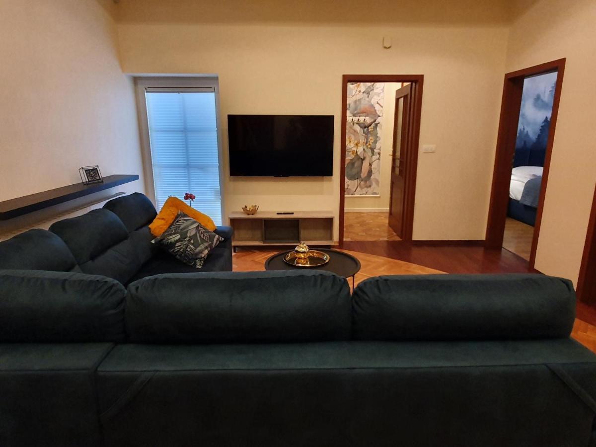 Apartament Z Ogrodem Apartment Stanislawow Pierwszy  Luaran gambar